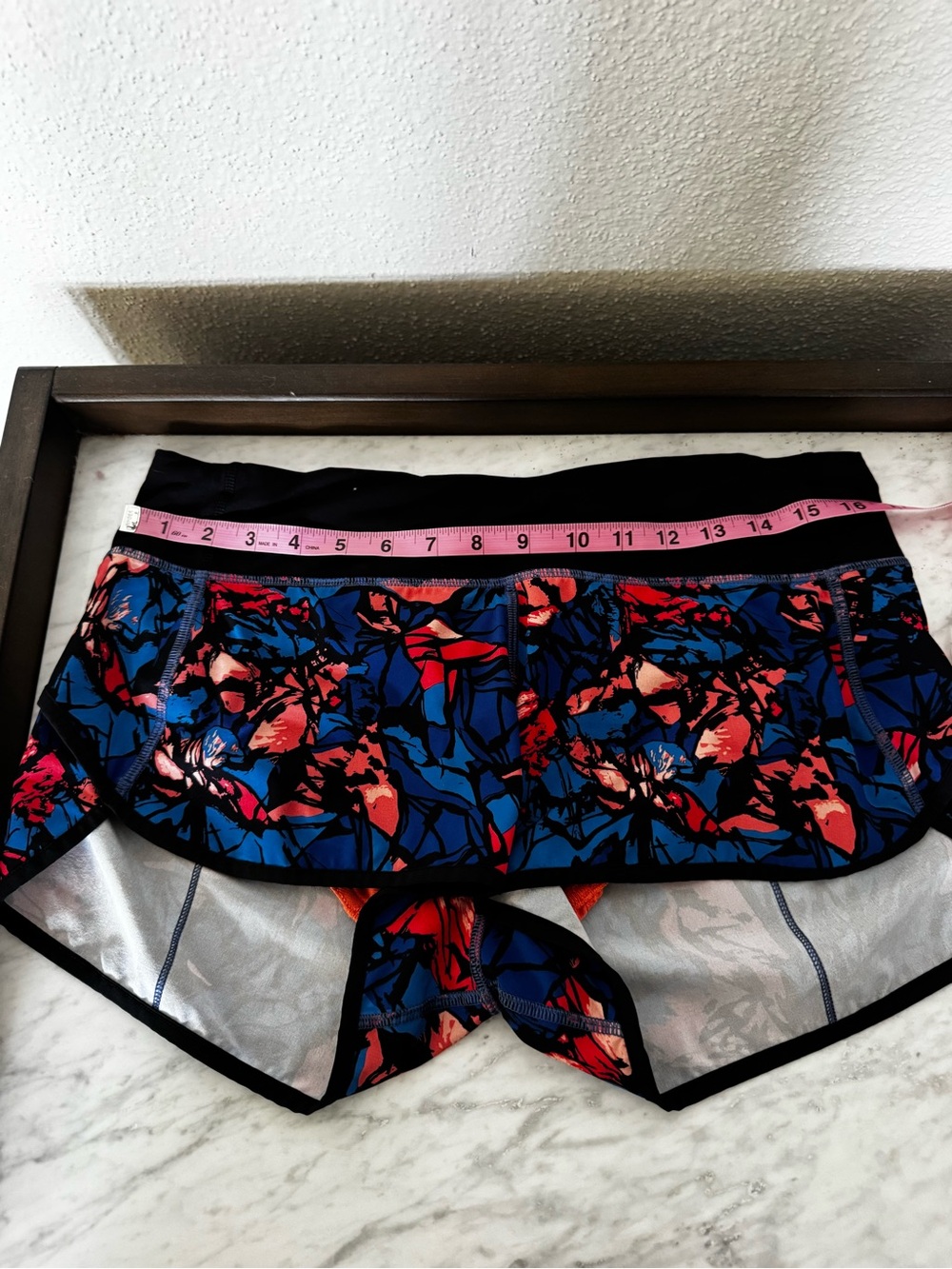 Lululemon Size 8 Blue Floral Athletic Shorts
